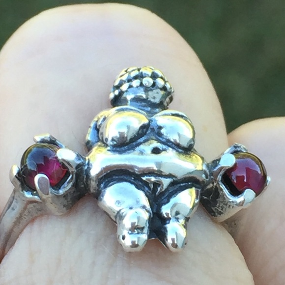 Goddess of Willendorf Ring .925 Sterling Silver w/ 2 genuine Garnet gems USA - Picture 3 of 15
